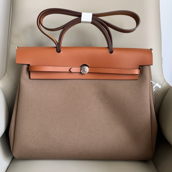  【エルメス HERMES】エールバッグ ジップ 31 トワルミリタリー ヴァッシュハンター ブラウン シルバー金具(100％マシン)